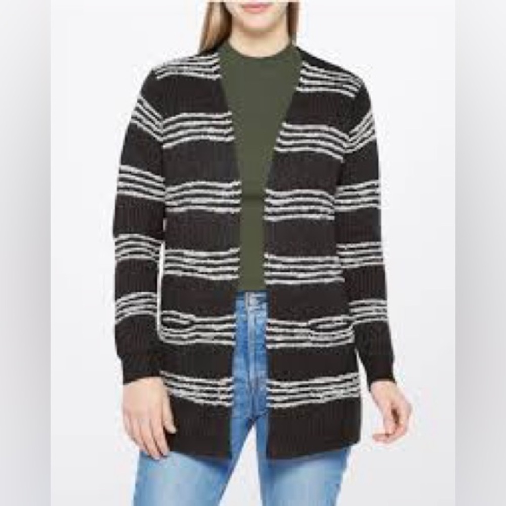 510 - Pink Clover NWT Gray and White Striped Women's Sweater. Size M